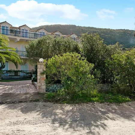 Dolphin 4 Διαμέρισμα Κερί